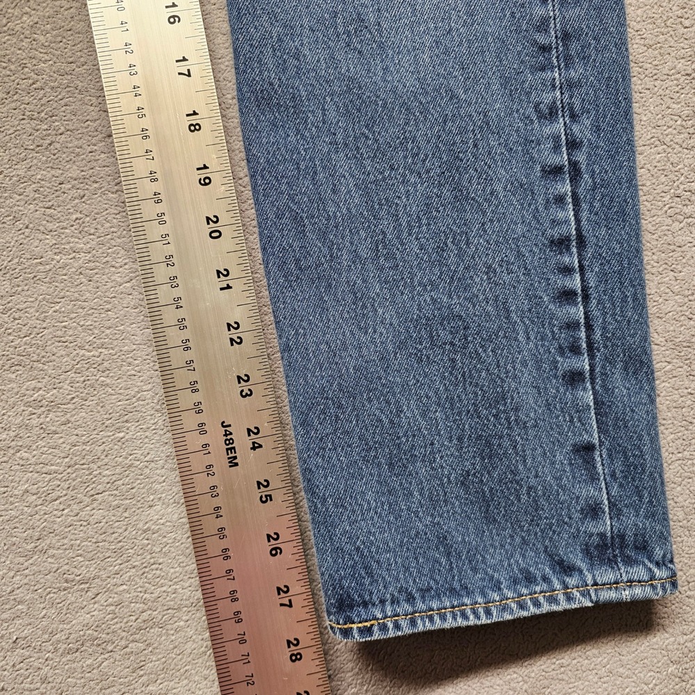 Levi's 501 Original Fit Jeans Womens 28x30 Blue Denim Straight Leg Button Fly - Picture 4 of 14